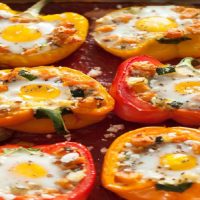 Baked Eggs in Stuffed Peppers